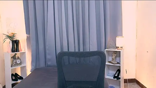 Mimi_Mckinley webcam