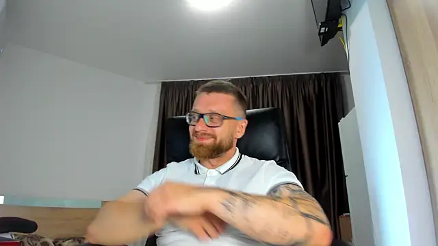 Findom_guy webcam