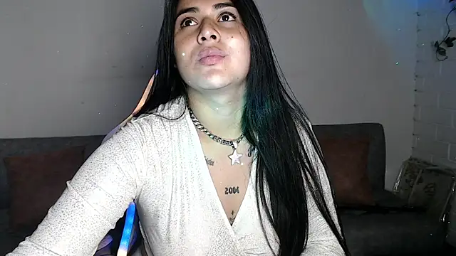 sophiadaza666 live cam on StripChat
