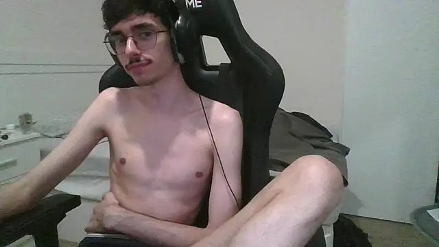 gabrielnovin17cm (M young) - jerk off and cum (public show)