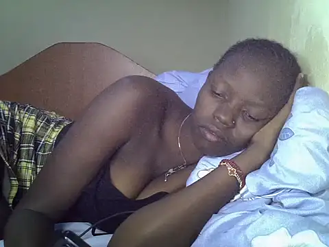 GoldenEbony1 webcam