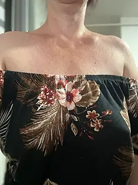sweetmystery1 webcam