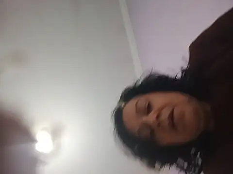 mariy522 live cam on StripChat