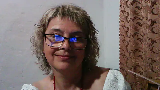 ElizabethGorden live cam on StripChat