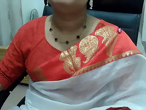 SexyRani2000 live cam on StripChat
