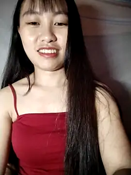 Cherry-squirtt live cam on StripChat
