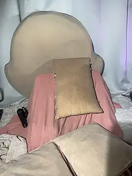 MiaFoxie_