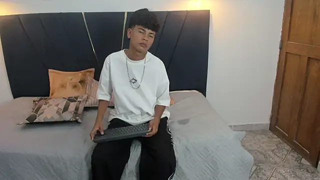 jacob_cum23 webcam