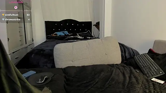 Amy_Aloqua webcam