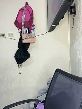 zoe_adhara webcam