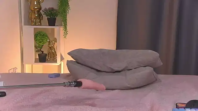 AlmaRobinson webcam