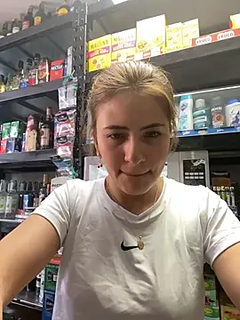 Andrea_19blonde webcam