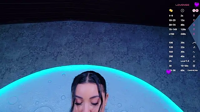 ReinaChloe webcam
