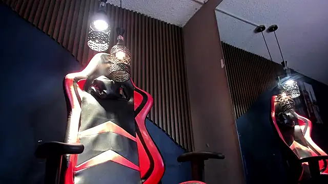 Boss_Domiinator live cam on StripChat
