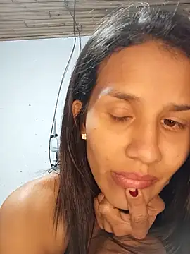 AzpenAgatha27 webcam