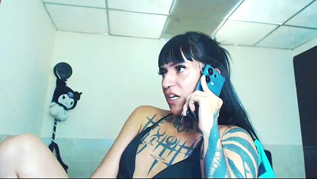 jazmin_wolf live cam on StripChat
