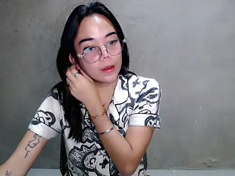 Urbabydollxxx live cam on StripChat