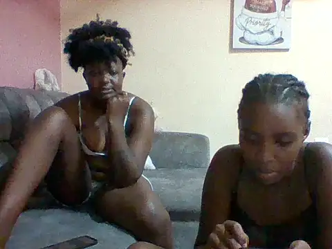 Prettypappi77 webcam