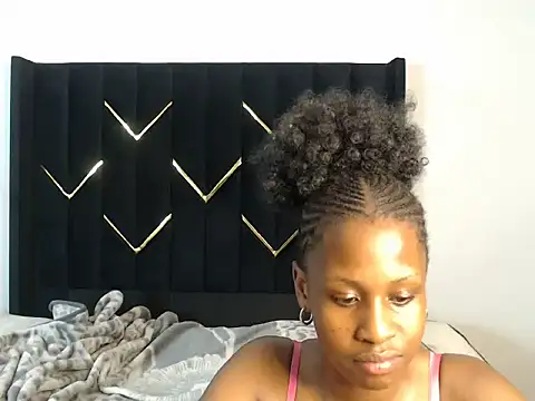 EbonyPoisonCunt webcam