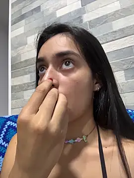 leilani_X webcam