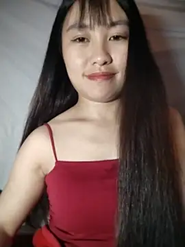 Cherry-squirtt live cam on StripChat
