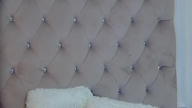 KimmDaviss live cam on StripChat