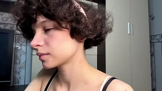 Nikatyanxx live cam on StripChat