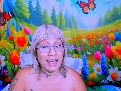 indianroxy webcam