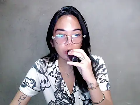 Urbabydollxxx live cam on StripChat