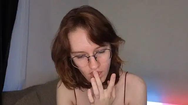 PliantMissus live cam on StripChat