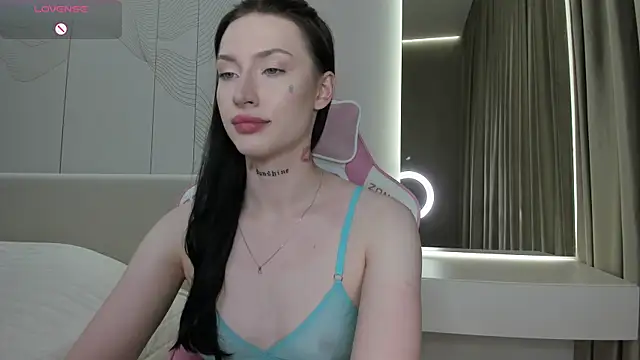 JenniferQueen11 live cam on StripChat
