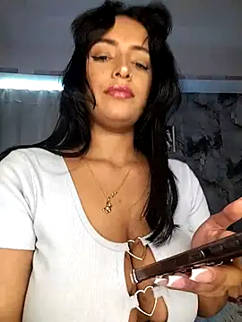 SaharQamar webcam
