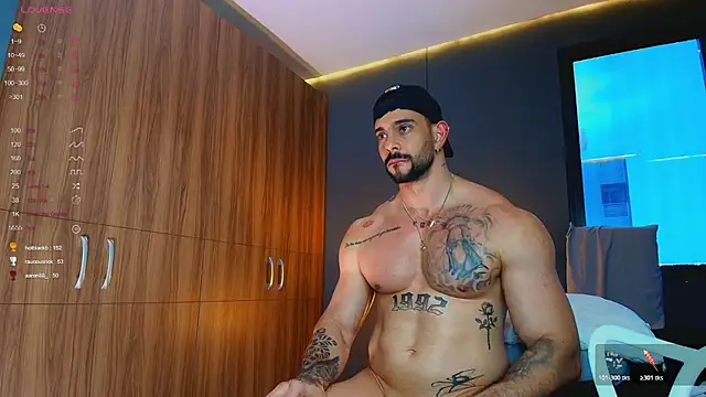 massimo_visconti live cam on StripChat