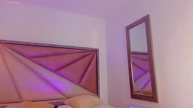 AfroditaVega_ webcam