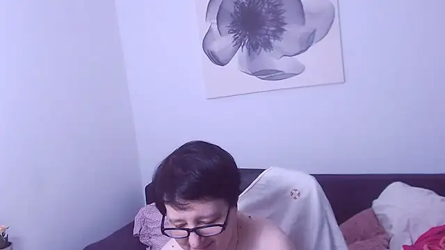 ChristaRose live cam on StripChat