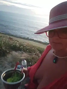 Hot-Muci live cam on StripChat