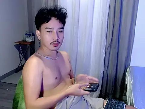 Asian_bigboy live cam on StripChat