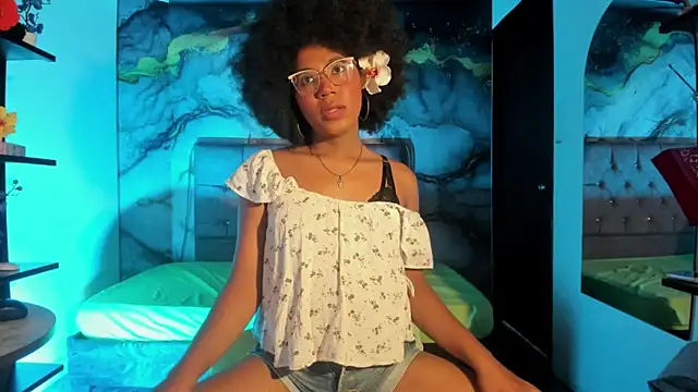 CataleyaMoon_ webcam