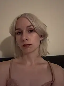 Naomi_Nocturn webcam