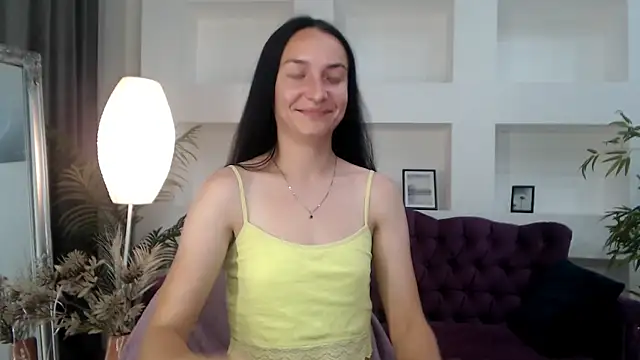 Yr_Shy_Bae webcam