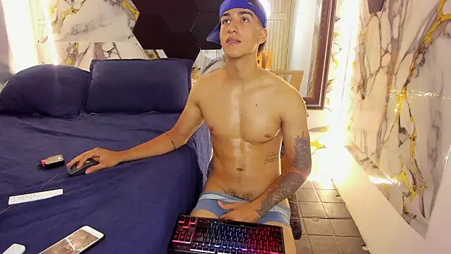 Goldendesirexx webcam