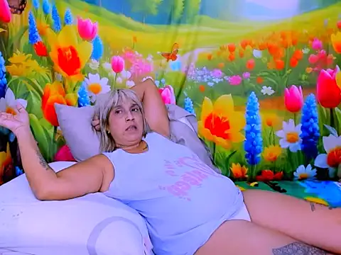 indianroxy webcam
