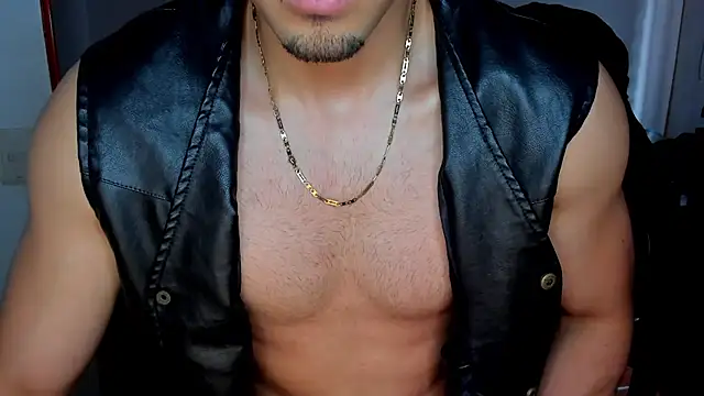 Tommy_Bred live cam on StripChat