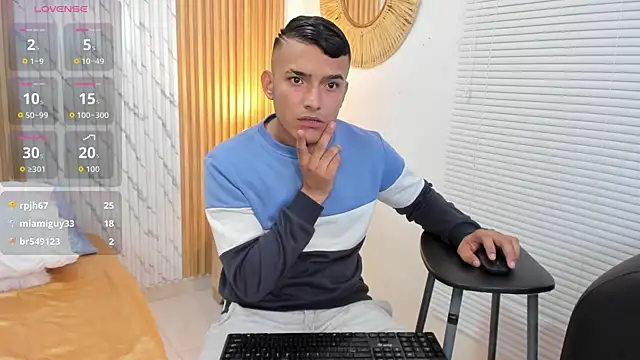 Chris_vega_ webcam