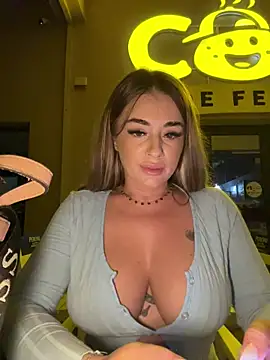 IsabellaEtthan Live Webcam on Stripchat