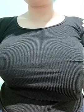 Shine_Mai webcam