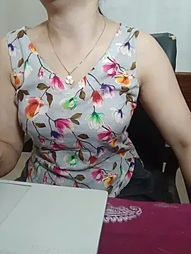 Chanchal--Navya live cam on StripChat