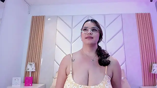 Samanta_Rave webcam
