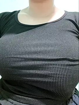 Shine_Mai live cam on StripChat