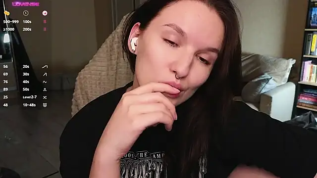 Val_lava live cam on StripChat